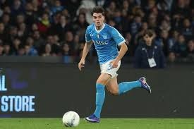 杰曼半场分球中路 周琦扛着胡金秋上篮